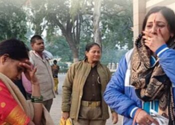 बांके बिहारी दर्शन को पुलिस प्रशासन की व्यवस्थाएं फेल, दो महिलाओं की मौत