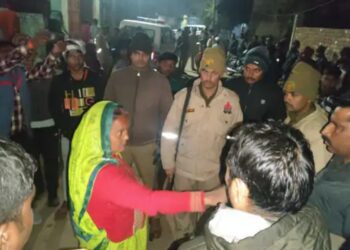 एत्मादपुर में दोपहर से गायब बच्ची की हत्या कर खेत में फेंका शव