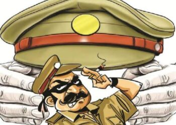 करोड़ों की जमीन पर कब्जे के मामले में रक्षक से भक्षक बने पुलिस वाले कब जाएंगे जेल !