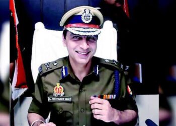 पुलिस कमिश्नर का तबादला