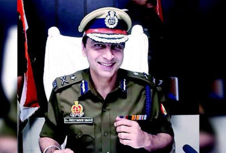 पुलिस कमिश्नर का तबादला
