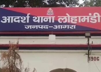 चौकी प्रभारी आलमगंज को हफ्ता देने के लिए दरोगा ने कमरे में बंद कर पीटा