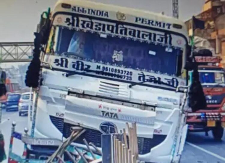 आरटीओ चेकिंग के दौरान हाइवे पर हुआ हादसा, लगा लंबा जाम