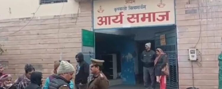 लोहामंडी में दिनदहाड़े आर्य समाज मंदिर में पिस्टल तानकर महिला के आभूषण लूटे