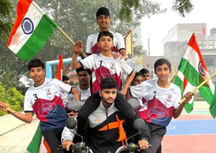 हर्षोल्लास के साथ मनाया गया गणतंत्र दिवस, शहर भर में हुए कार्यक्रम