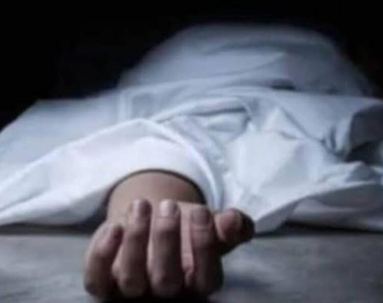 पत्नी दरोगा से दोबारा थर्ड डिग्री ना दिला दे इसलिए कर ली आत्महत्या