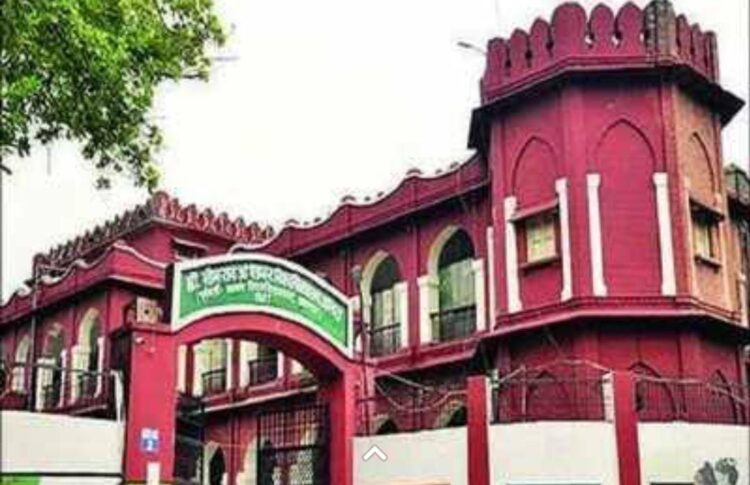 विश्वविद्यालय के खंदारी परिसर में दो संगठनों के पदाधिकारी भिड़े, थाने में भी हुई मारपीट