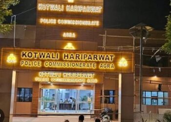 दस-दस लाख रुपये में परीक्षा पास कराने का ठेका ले रहे थे, दो दबोचे