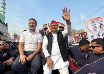 भारत जोड़ो न्याय यात्रा में राहुल गांधी, अखिलेश यादव और प्रियंका गांधी को देखने के लिए होड़ मची रही