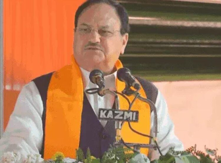 अखिलेश, डिंपल और शिवपाल की पार्टी परिवार की पार्टी है: जेपी नड्डा