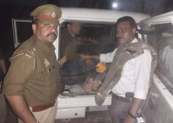 बाबरिया गिरोह का इनामी बदमाश पुलिस की मुठभेड़ में घायल, गिरफ़्तार