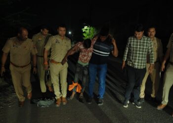 डकैती और हत्या का मुख्य आरोपी पुलिस मुठभेड़ के बाद पकड़ा