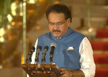 प्रो. एसपी सिंह बघेल की फिर चमकी किस्मत, राज्य मंत्री की शपथ ली