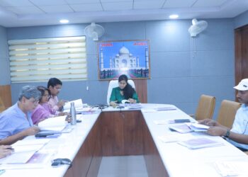 पूरे देश से 18 स्मार्ट सिटी का चयन किया गया, जिसमें आगरा स्मार्ट सिटी भी शामिल