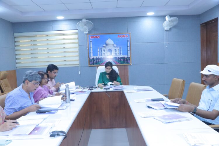 पूरे देश से 18 स्मार्ट सिटी का चयन किया गया, जिसमें आगरा स्मार्ट सिटी भी शामिल