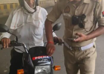 आगरा में पांच दिन में हुए एक करोड रुपए के चालान