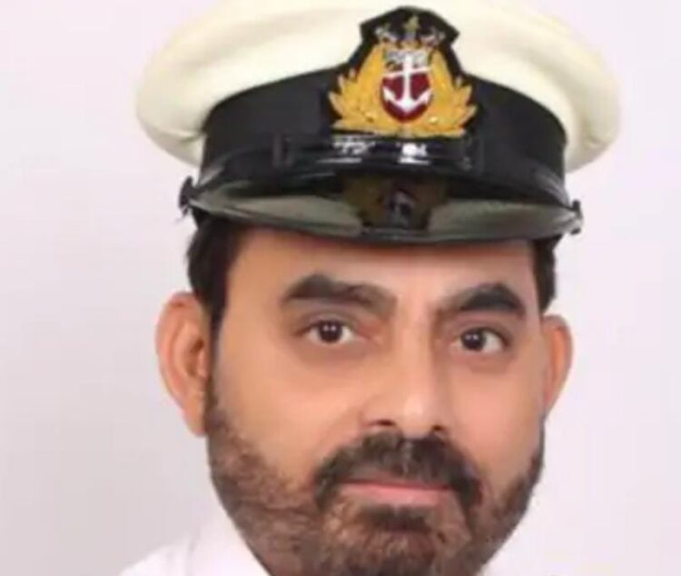 आगरा के मर्चेंट नेवी अफसर की चीन में मौत, 13 दिन से परिवार शव का कर रहा इंतजार