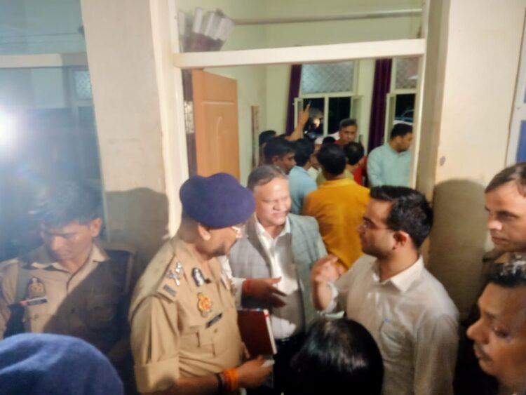 हाथरस में सत्संग के दौरान मची भगदड़ में मौत का आंकड़ा पहुंचा 130 के पार