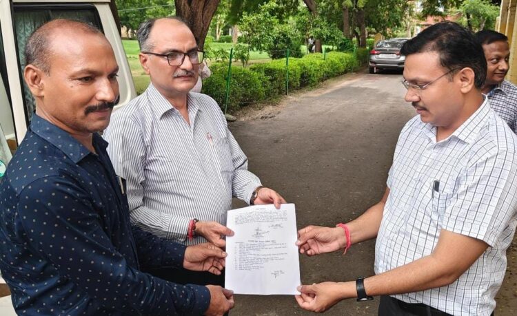 आगरा में दो नवागत PES की तैनाती से सुधरेगी माध्यमिक शिक्षा विभाग की छवि