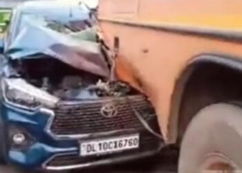 भगवान टॉकीज के पास सड़क हादसे में आईपीएस के भाई भाभी हुए घायल