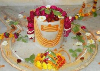 ताजनगरी में कल जलाभिषेक करेंगे श्रद्धालु, श्री राजेश्वर मंदिर में पहला मेला