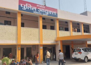 क्या आगरा कमिश्नरेट में बच जाते हैं थानेदार और फंसते हैं सिपाही !