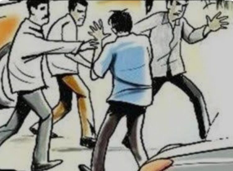 1400 रुपये का तगादा करने पर कर दिया पथराव, दो घायल