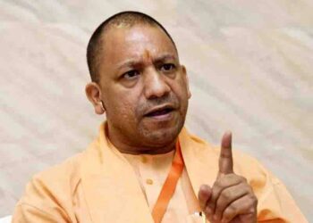 डीआइजी निबंधन को बिना अनुमति के नेपाल घूमना भारी पड़ा, फोटो दिखाने से खुली थी पोल