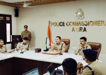 आगरा में कड़ी निगरानी के बीच 27 केंद्रों पर होगी पुलिस भर्ती परीक्षा