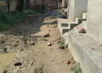 एत्मादपुर में रास्ते के विवाद को लेकर दो पक्षों में हुई फायरिंग