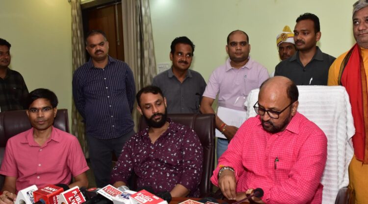 सांस्कृतिक विरासत को सजोने और धार्मिक पर्यटन को बढाने के लिए धर्मस्थल होंगे विकसित: योगेंद्र उपाध्याय