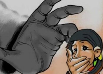 कलेक्ट्रेट के कर्मचारी ने स्कूल की बच्चियों से टॉयलेट में की अश्लील हरकतें, मुकदमा