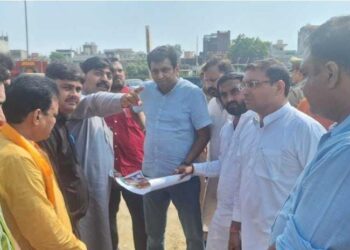 जनकपुरी के विकास कार्यों का निरीक्षण करने पहुंचे जिलाधिकारी