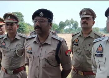 खंदौली में खेत के विवाद को लेकर खूनी संघर्ष, दो भाइयों को कुल्हाड़ी से काट डाला