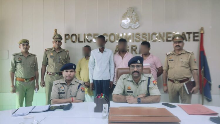 राशन के चावल बेचने वाले दो कोटेदारों सहित चार लोग पकड़े