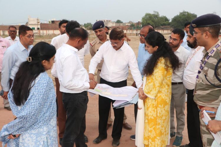 खेरिया एयरपोर्ट के नये सिविल एन्कलेव की तैयारियों का लिया कमिश्नर ने जायजा
