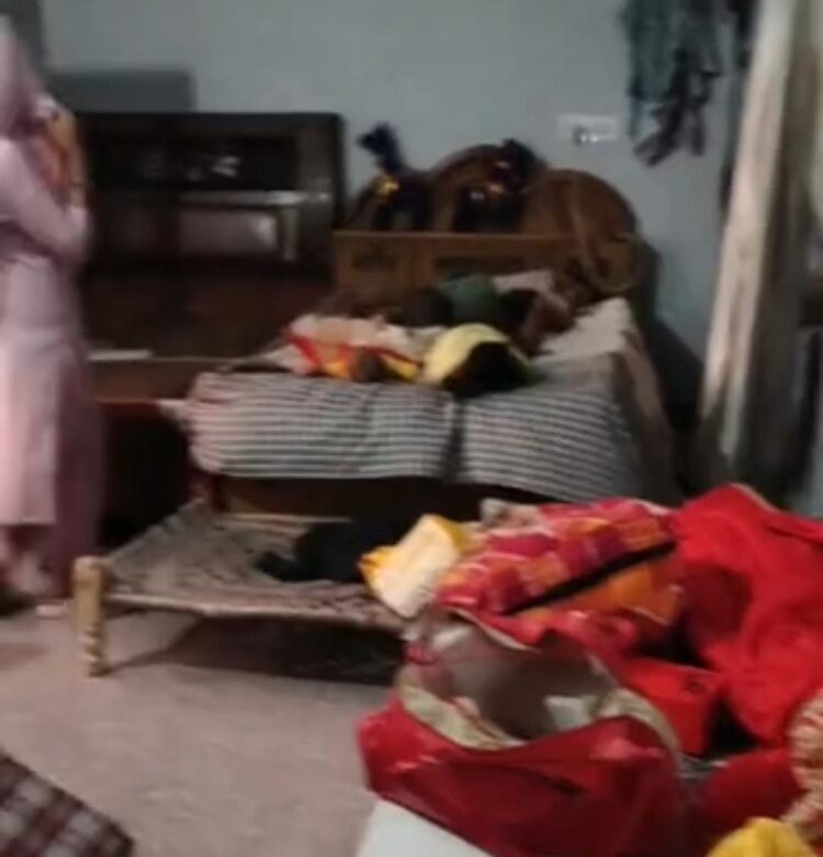 खंदौली में घर में घुसकर बदमाशों ने डाली डकैती