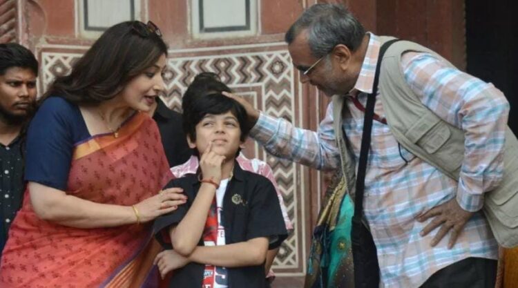 आगरा में चल रही ‘द ताज स्टोरी’ फिल्म की शूटिंग में नजर आ रहे परेश रावल
