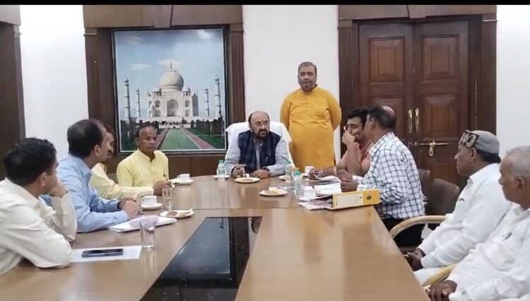 मेट्रो निर्माण की वजह से हुए नुकसान की गृह स्वामियों को भरपाई करे मेट्रो प्रशासन: योगेंद्र उपाध्याय