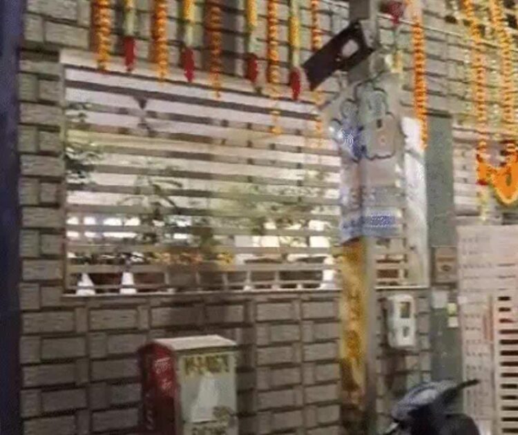 हार्डवेयर कारोबारी के घर में पांच मौत के बाद नटराजपुरम में रहा सन्नाटा