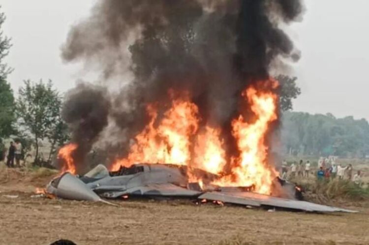 वायु सेना का मिग-29 विमान कागारौल में खेतों में हुआ क्रैश