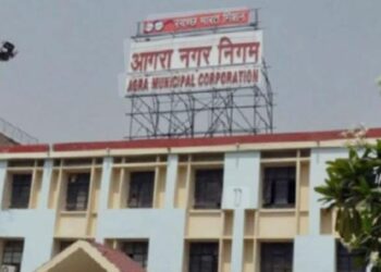 केबिल डालते समय तोड़ी लाइन, दो दिन से गंगाजल की सप्लाई ठप, कार्रवाई के आदेश