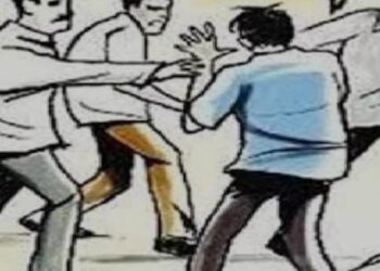 ताजगंज में जानलेवा हमले के मुकदमे के बाद दबंगई दिखाते हुए धमकाने पहुंचे आरोपी