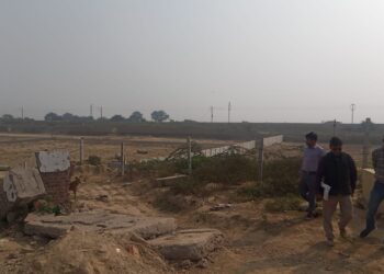 छलेसर में नगर निगम की भूमि पर कब्जे का प्रयास, अधिकारी मौके पर पहुंचे