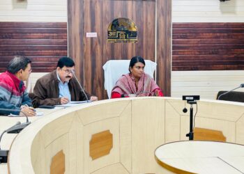 मंडलीय कार्यालय के निर्माण के लिए जल्द से जल्द भूमि चयन को प्राधिकरण उपाध्यक्ष ने दिए निर्देश