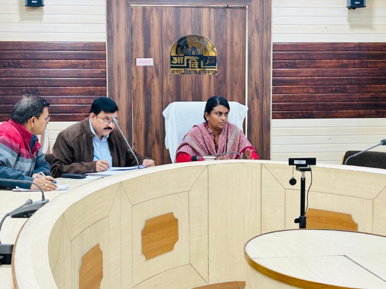 मंडलीय कार्यालय के निर्माण के लिए जल्द से जल्द भूमि चयन को प्राधिकरण उपाध्यक्ष ने दिए निर्देश