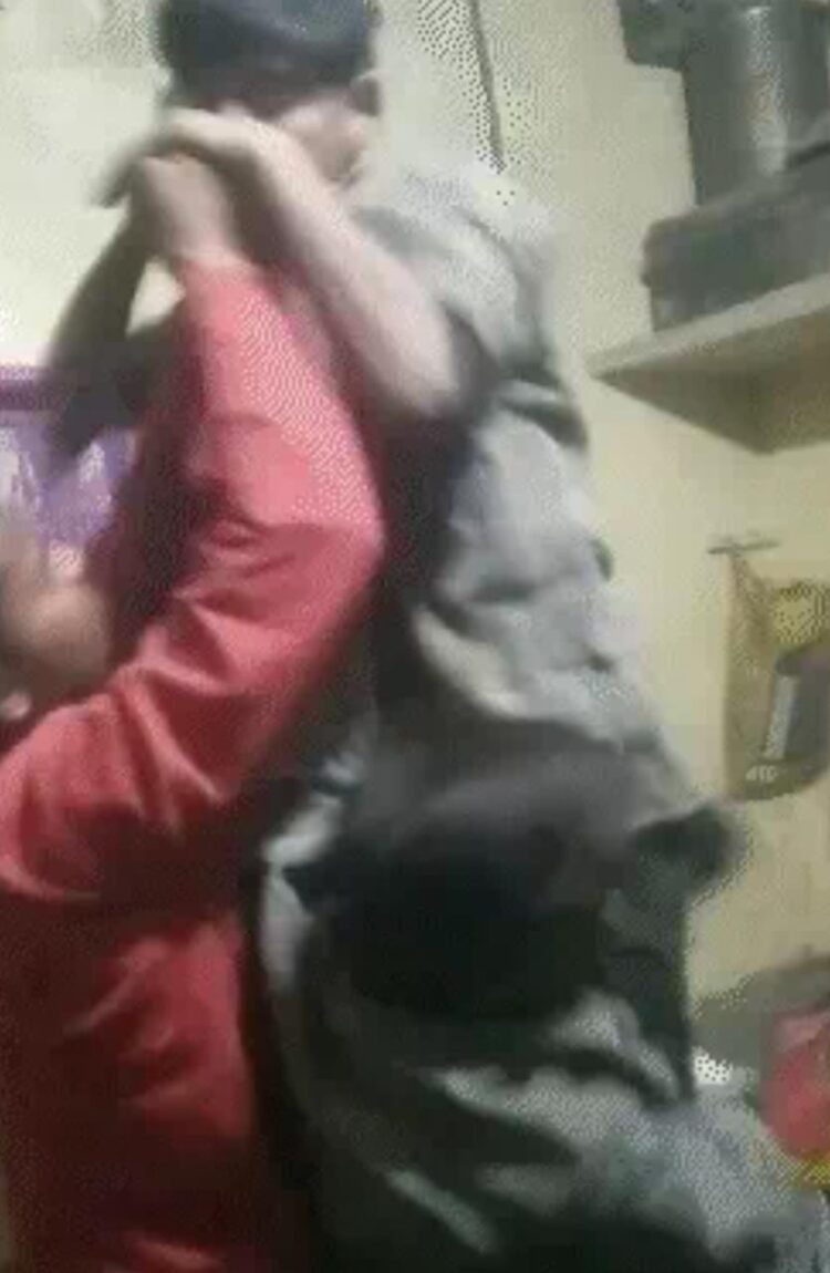 भाई के नॉनवेज बनाने की मना करने पर आत्महत्या का किया प्रयास