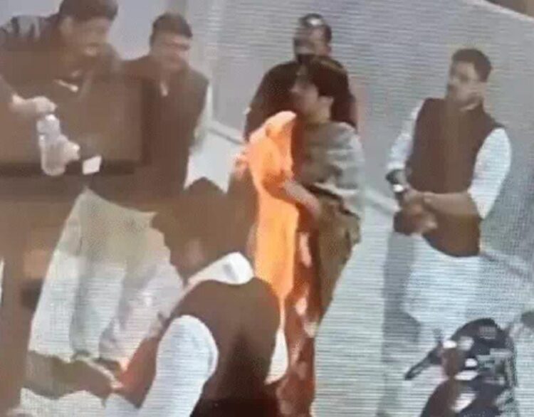 दक्षिणी बाइपास के ढाबे पर धीरेंद्र शास्त्री के सुरक्षाकर्मियों से शराबी भिड़ गए