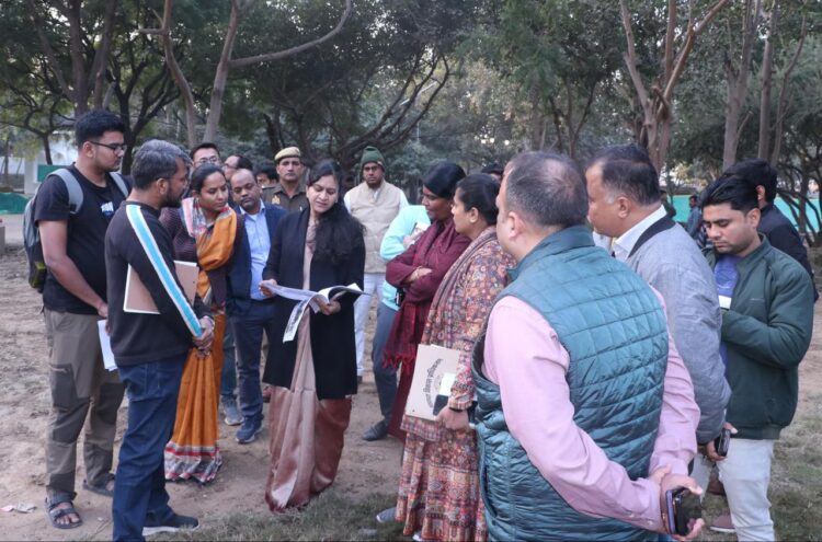 कमिश्नर ने सुभाष पार्क में सौंदर्यीकरण कार्य की धीमी प्रगति पर जताई नाराजगी
