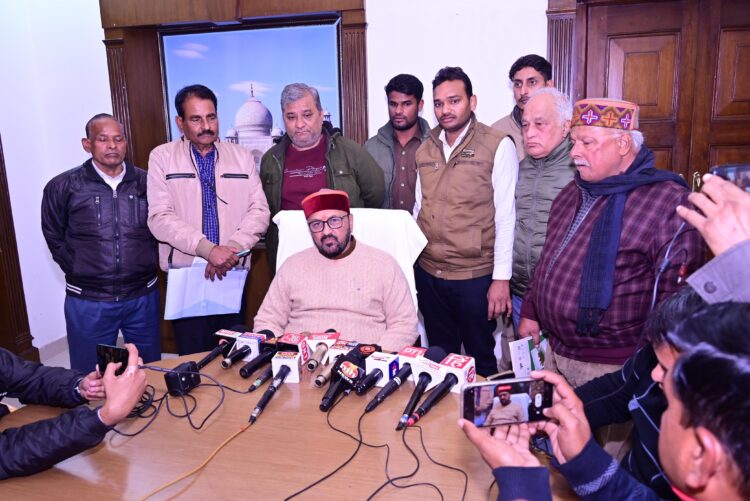 विनाश के रास्ते विकास कतईं बर्दाश्त नहीं, लापरवाही न बरतें मेट्रो अधिकारी: योगेंद्र उपाध्याय